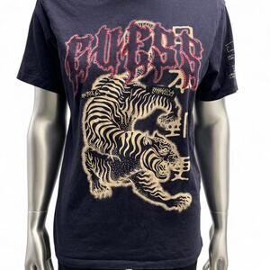 Navy blue guess t-shirt